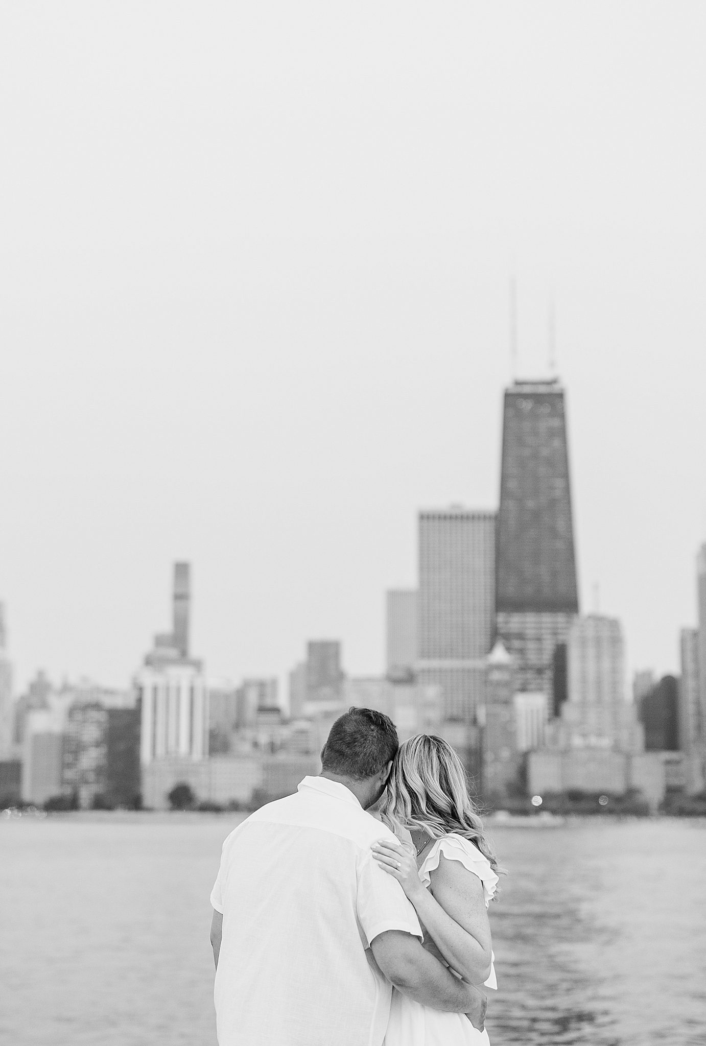 Lincoln Park & North Avenue Beach engagement photos with Chicagoland wedding photographer Jillian Photography.