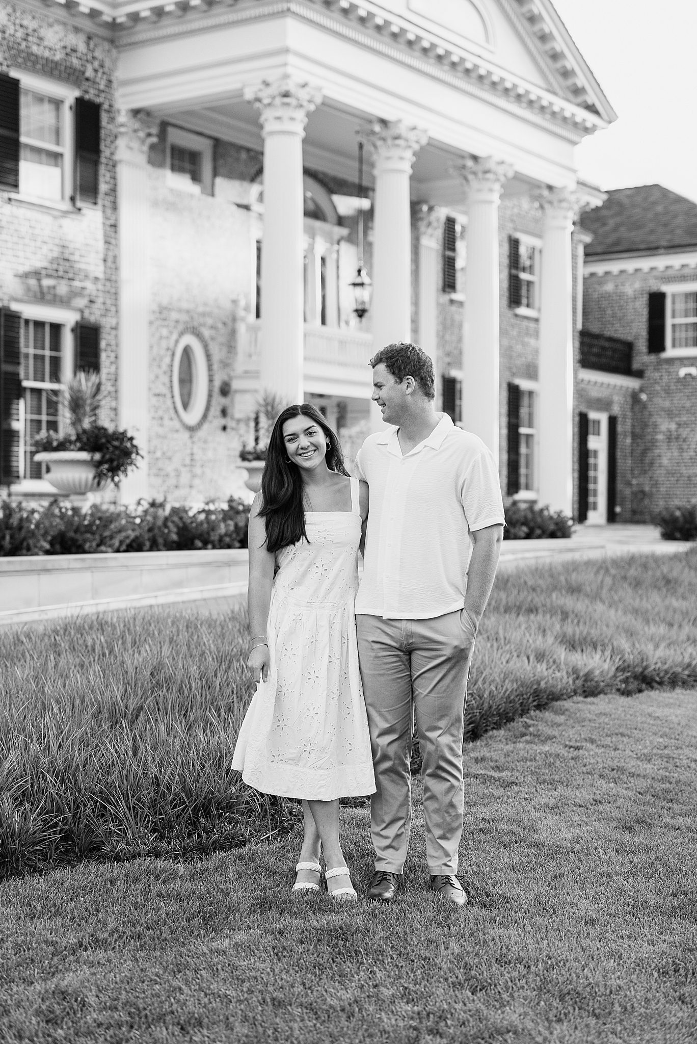 Cantigny Park engagement photos with Chicagoland engagement and wedding photographer Jillian Photography.