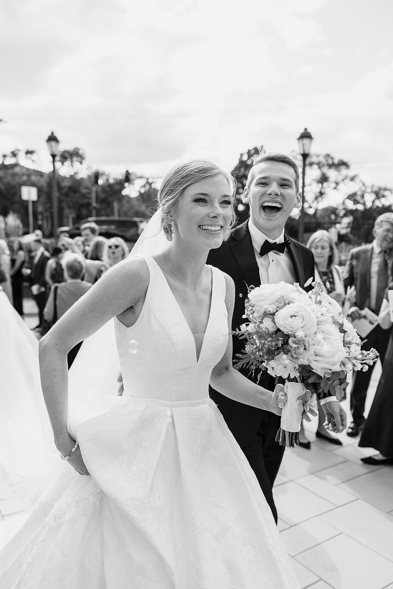 Oak Brook Hills Resort wedding day in Oak Brook, Illinois with Chicagoland wedding photographer Jillian Photography.