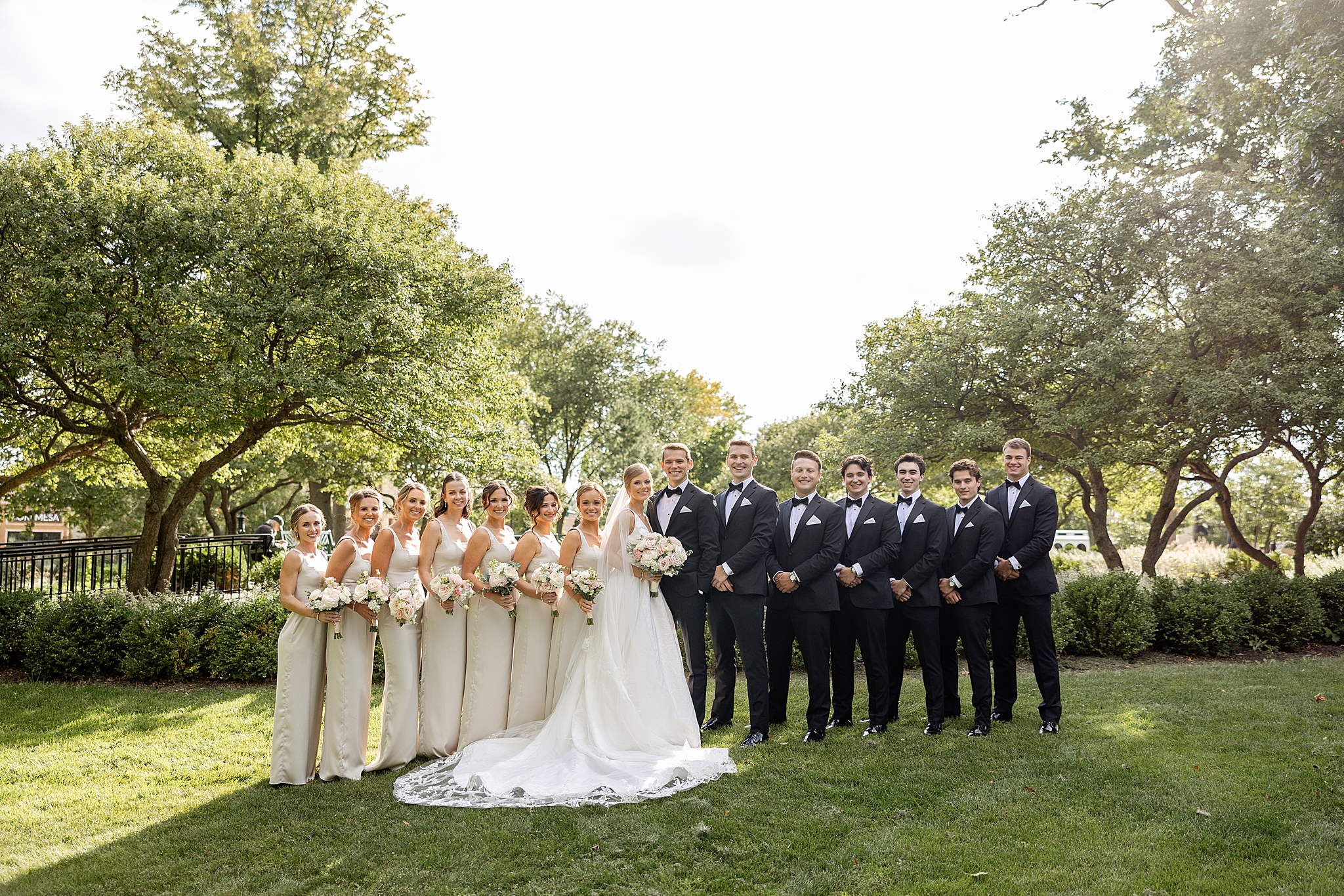 Oak Brook Hills Resort wedding day in Oak Brook, Illinois with Chicagoland wedding photographer Jillian Photography.