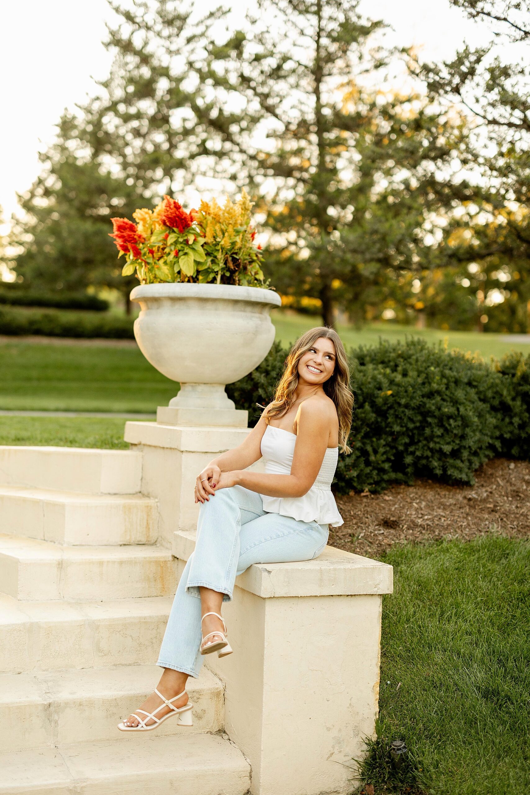 Inspiration for your Cantigny Park senior photos in Wheaton, Illinois with Chicagoland senior photographer Jillian Photography.