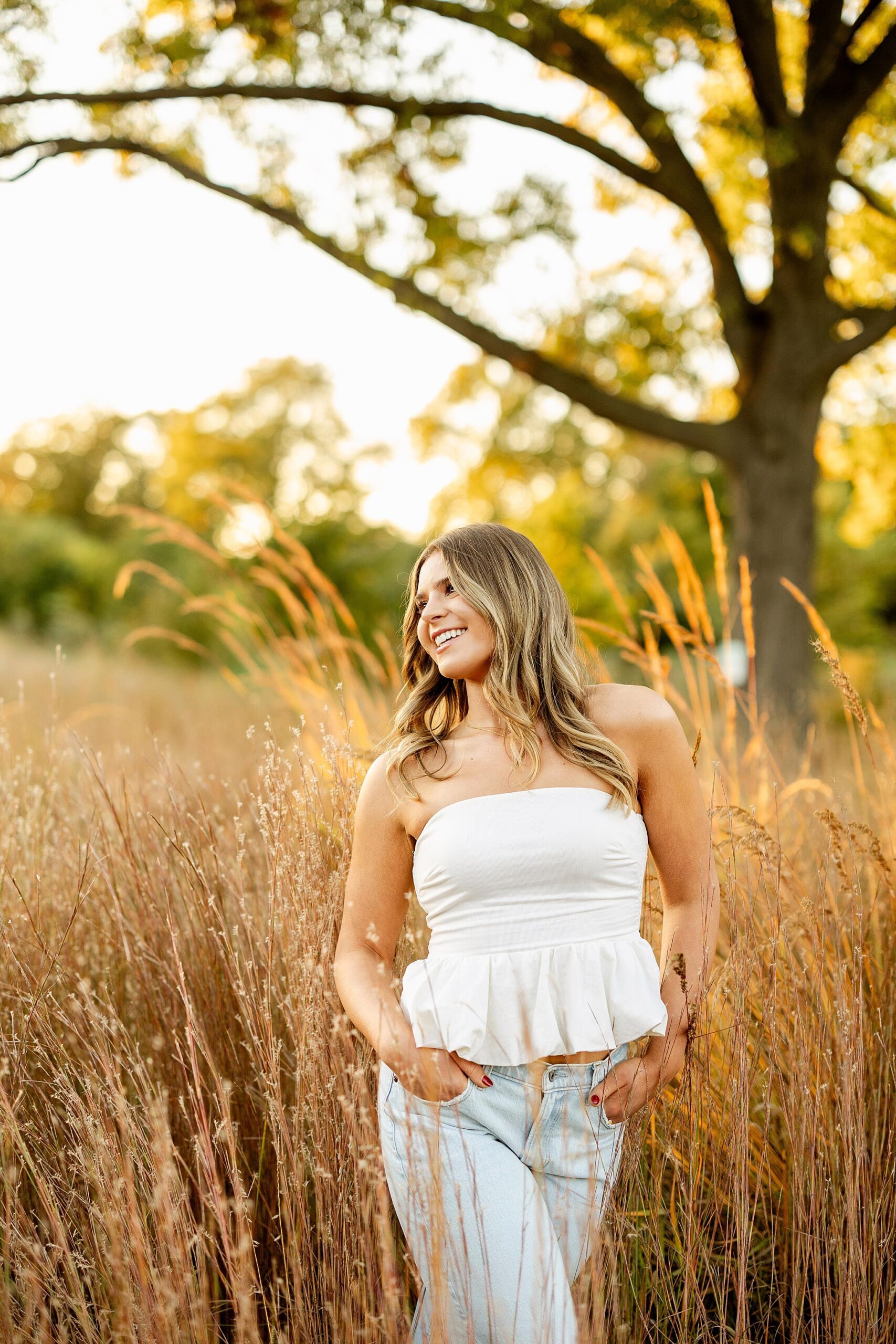 Inspiration for your Cantigny Park senior photos in Wheaton, Illinois with Chicagoland senior photographer Jillian Photography.