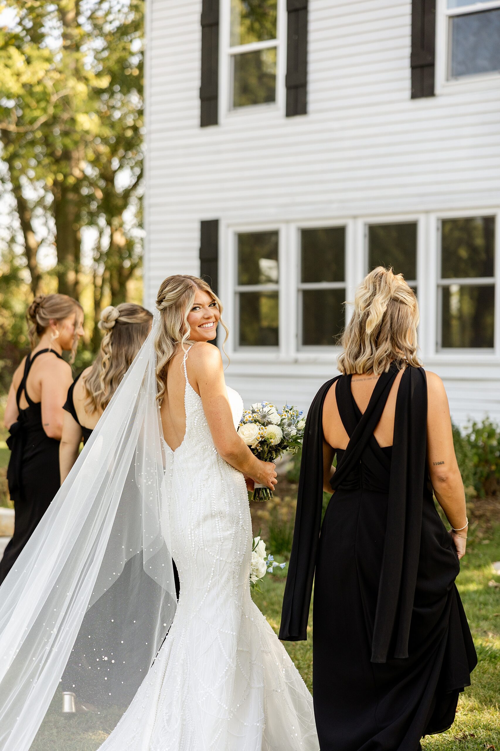 September Venue 5126 wedding day in Oswego, Illinois with Chicagoland wedding photographer Jillian Photography.