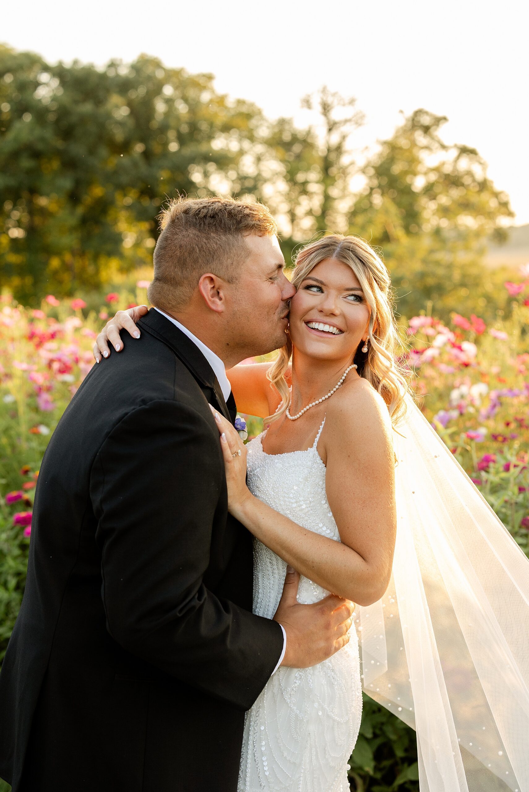 September Venue 5126 wedding day in Oswego, Illinois with Chicagoland wedding photographer Jillian Photography.