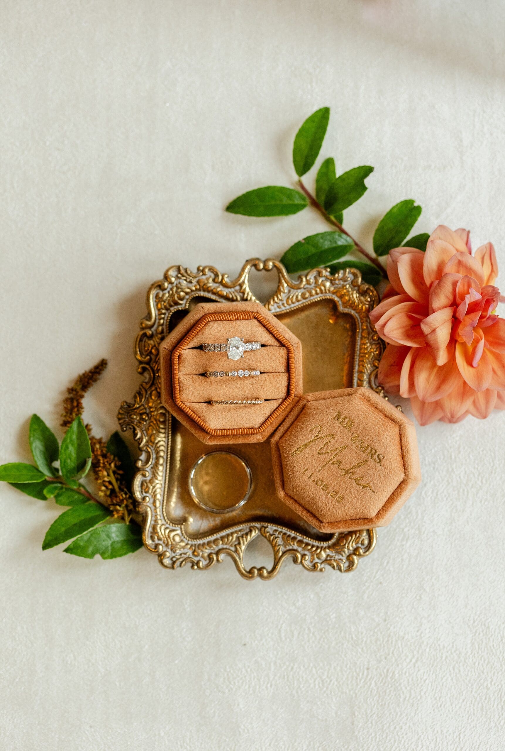 Fall Metropolis Ballroom wedding day in Arlington Heights, Illinois with Chicagoland wedding photographer Jillian Photography.