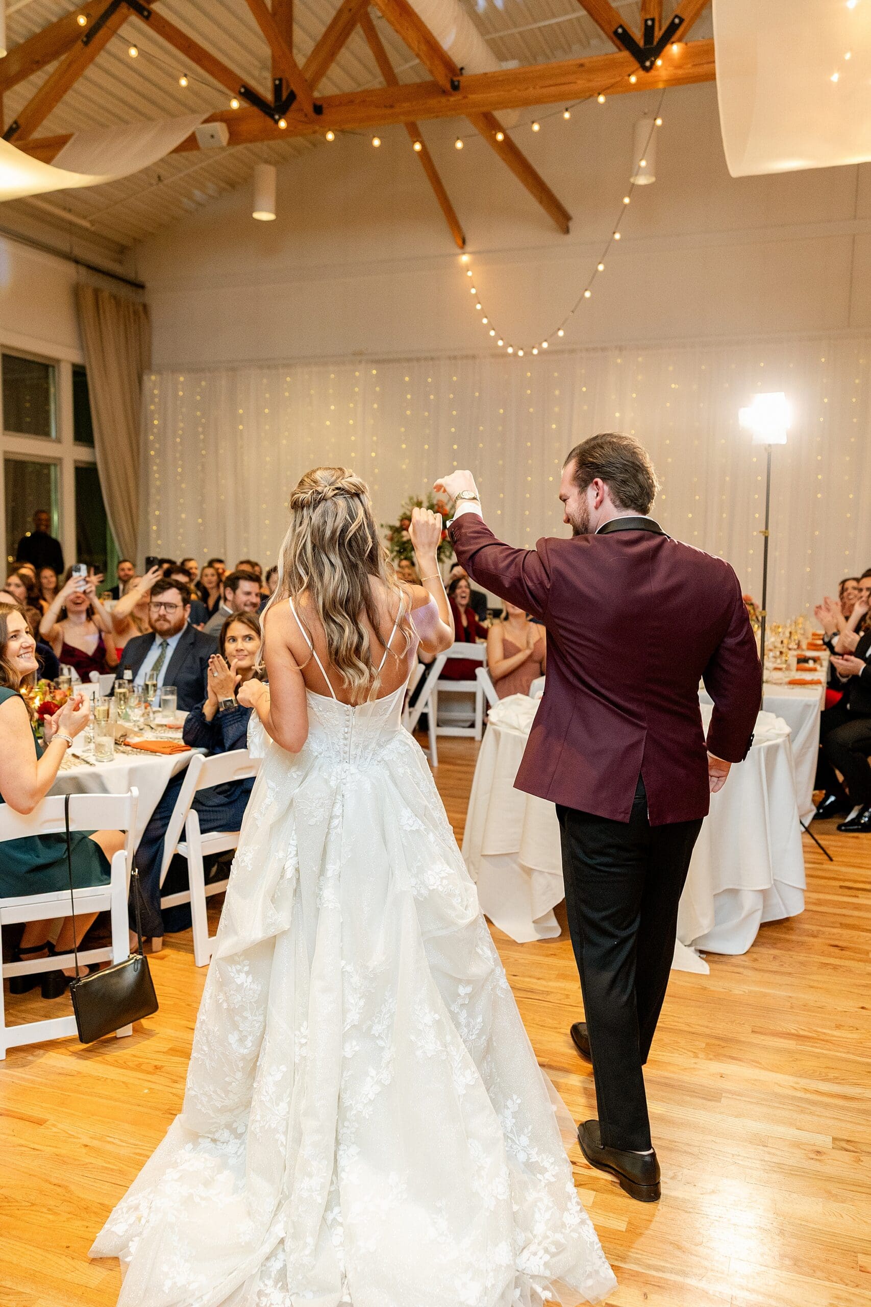 Fall Metropolis Ballroom wedding day in Arlington Heights, Illinois with Chicagoland wedding photographer Jillian Photography.