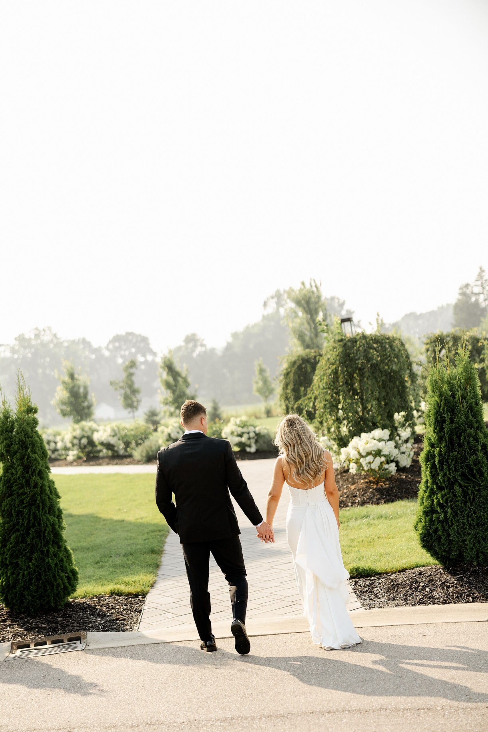 A joyful summer wedding at Etre Farms celebrating Haley & Gio, their love, their people, and plenty of unforgettable moments.